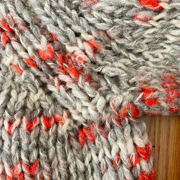 Theory all wool sweater - Picture 7 of 8